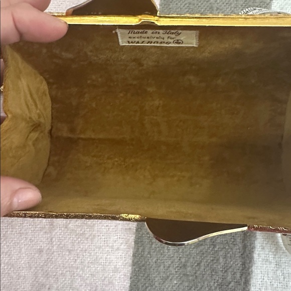 Walborg metallic Vintage Gold Textured Clutch - Picture 11 of 11